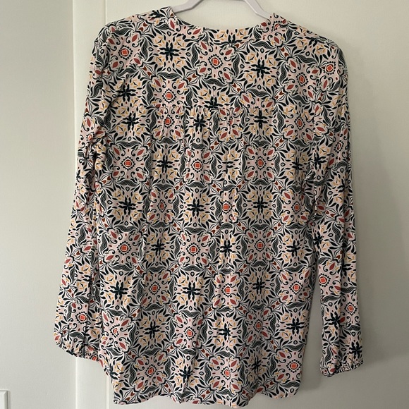 NWOT Loft Patterned Blouse - Picture 8 of 8